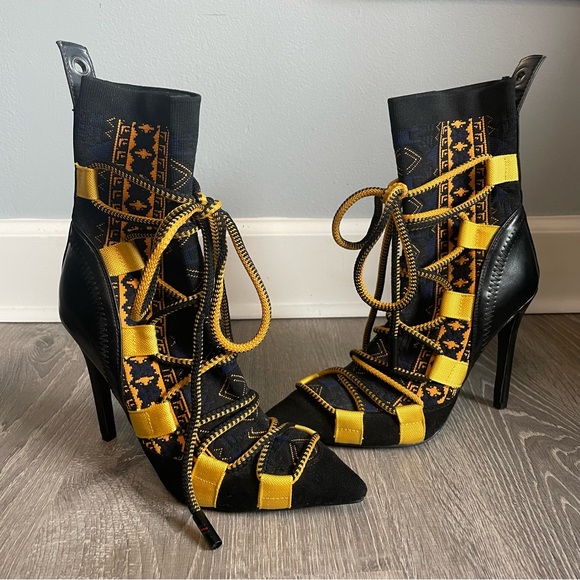 Azalea Wang Pointed Black & Yellow High Heel Sock Boots with Rope Lace, Size 6 - Picture 2 of 5